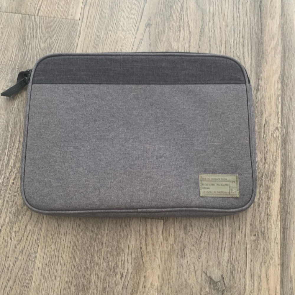 Hex Laptop Tablet Cover Sleeve 10x14 Zipper closure Grey